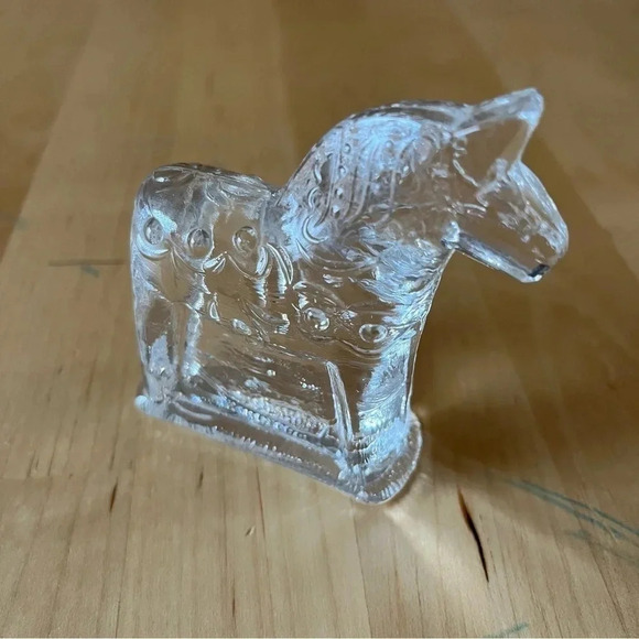 LINDSHAMMAR Sweden Art Crystal Clear Glass Dala Horse Paperweight 3.25” Tall - Picture 1 of 10
